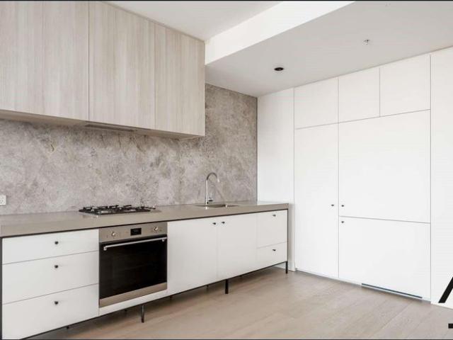Modern Two Bedroom Apartment in the Heart of YarraBend