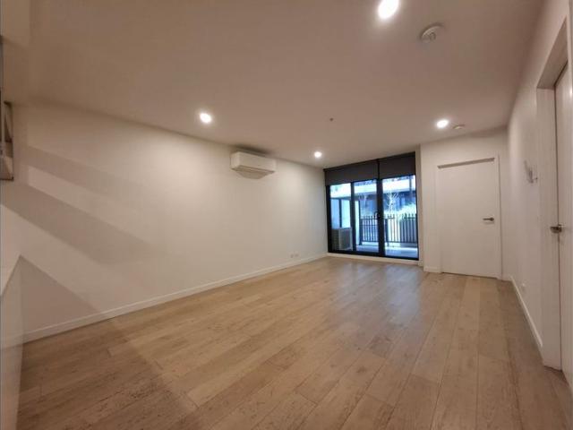 Modern Two Bedroom Apartment in the Heart of Brunswick West