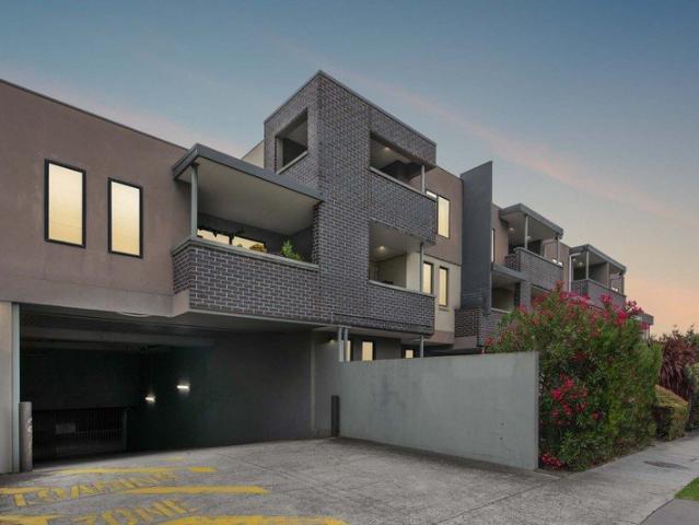 Modern Two Bedroom Apartment in the Heart of Clayton