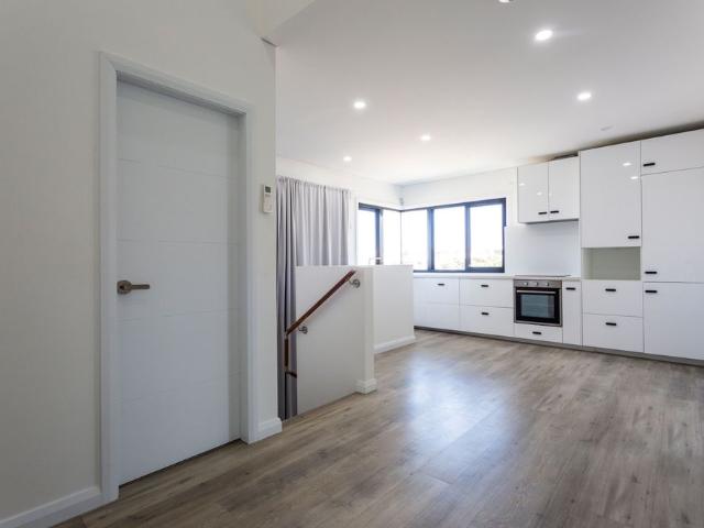 Modern Two Bedroom Apartment in the Heart of Shell Cove