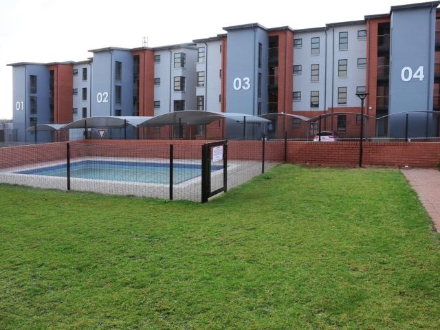 Modern two bedroom apartment to let in Glen Marais