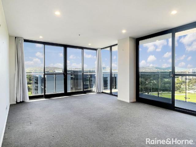 Modern Two Bedroom Apartment With Delightful Aspect