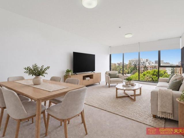 Modern Two Bedroom Apartment with Study & Riverside Location