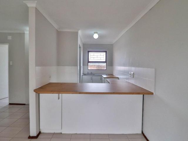 Modern Two Bedroom Apartment with Parking