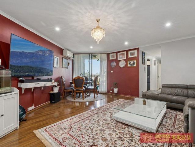 Modern Two Bedroom Apartment with Resort Style Facilities & Convenient Location