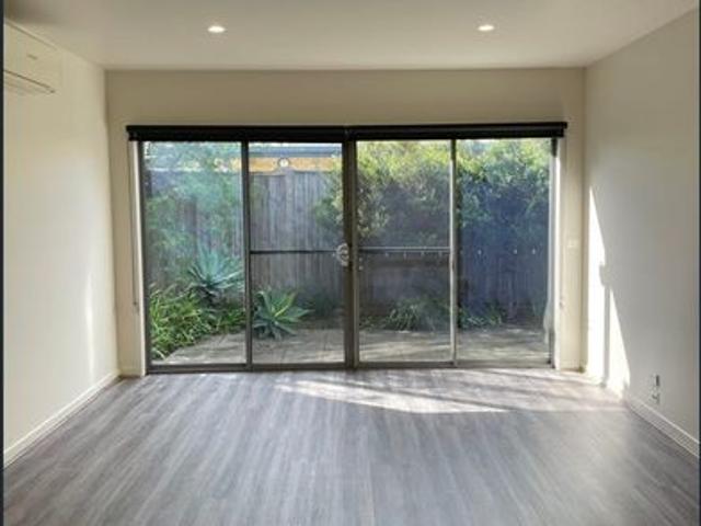 MODERN TWO BEDROOM APARTMENT