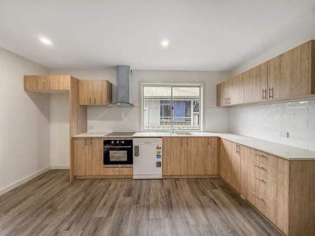MODERN TWO BEDROOM GRANNY FLAT WITH WATER INCLUDED