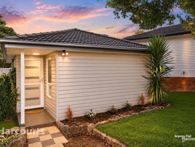 Modern Two Bedroom Granny Flat with Private Courtyard.