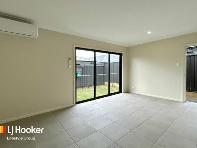 Modern Two Bedroom Granny Flat with Spacious Backyard!