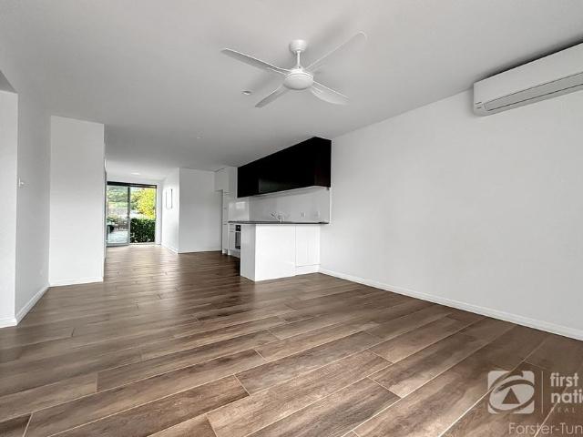 Modern Two Bedroom Ground Floor Unit in Prime Location
