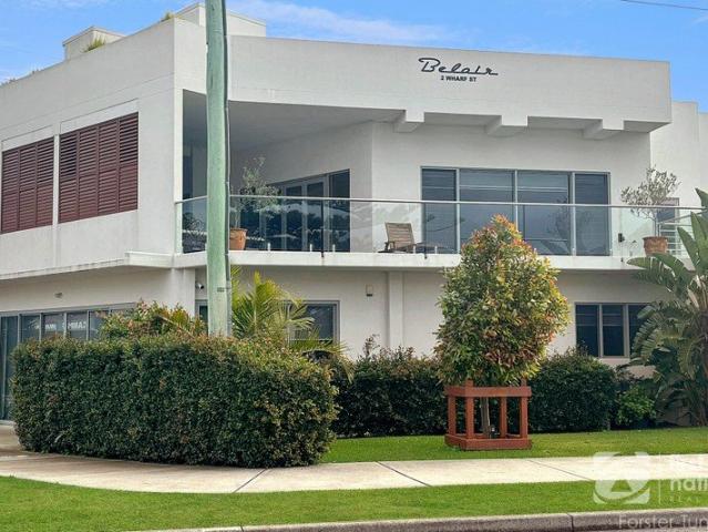 Modern Two Bedroom Ground Floor Unit in Prime Location
