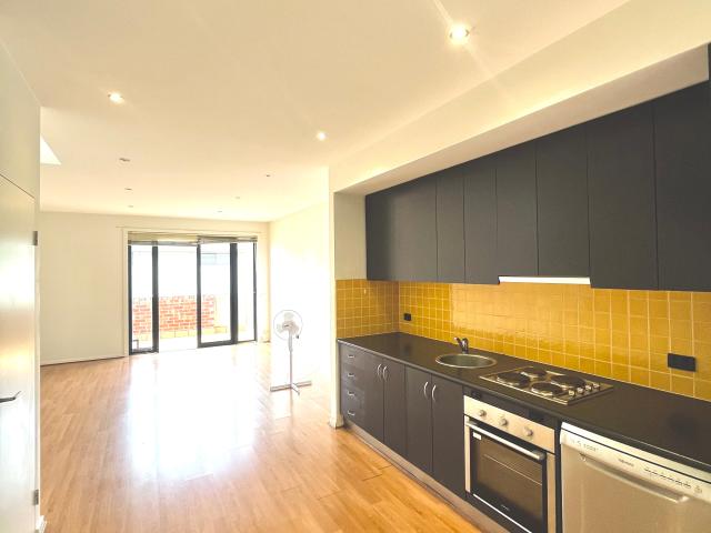 MODERN, TWO BEDROOM DOUBLE STOREY APARTMENT QUIETLY LOCATED
