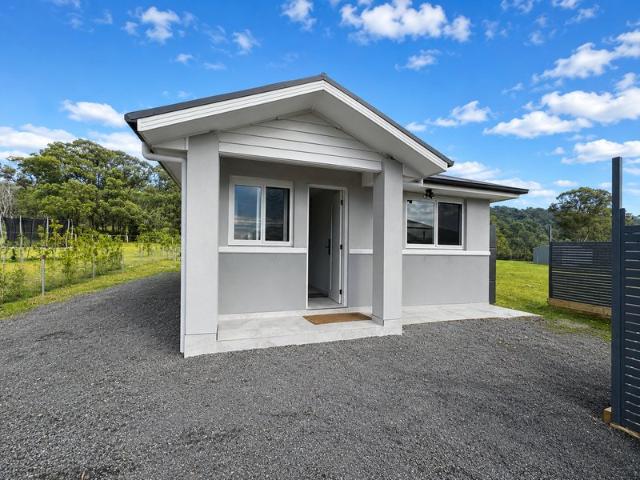 Modern Two Bedroom Detached Granny Flat In The Acres Book By Appointment
