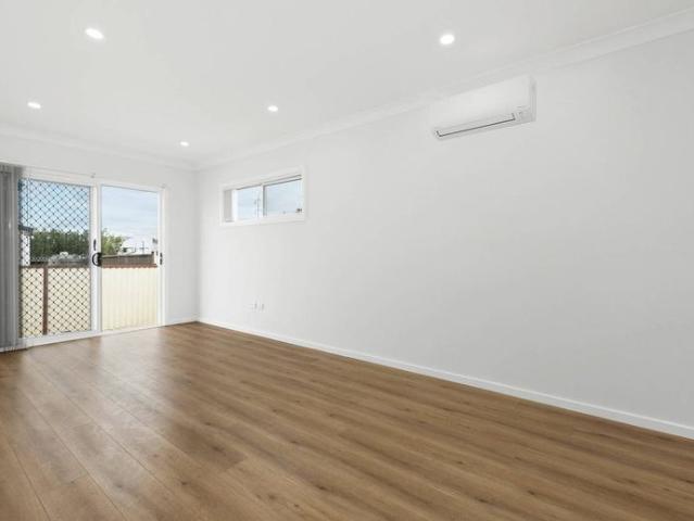 Modern Two Bedroom Flat in a Desirable Location