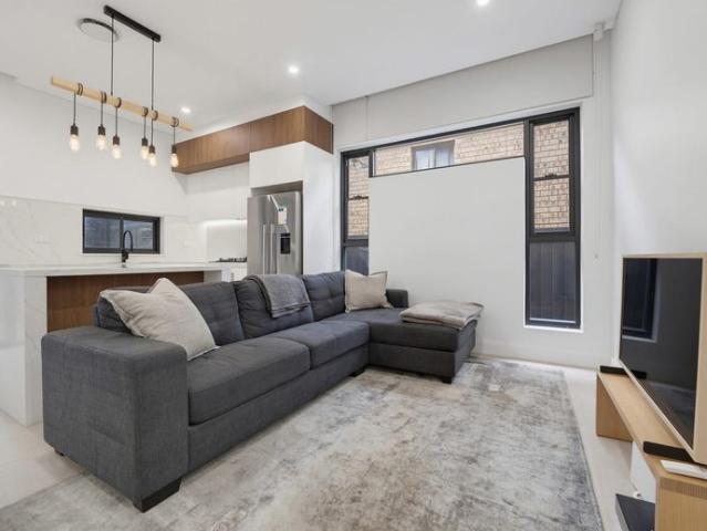 Modern Two Bedroom Home with Premium Finishes & Outdoor Entertaining