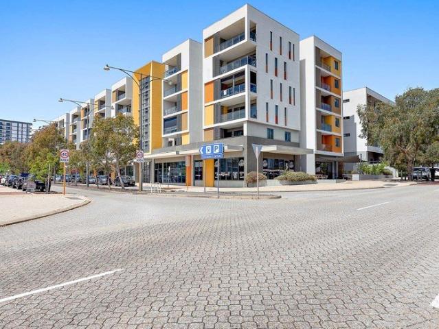 Modern Two Bedroom Living in the Heart Cockburn Central