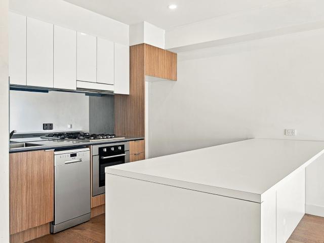 Modern Two Bedroom Living in the Heart of Murrumbeena