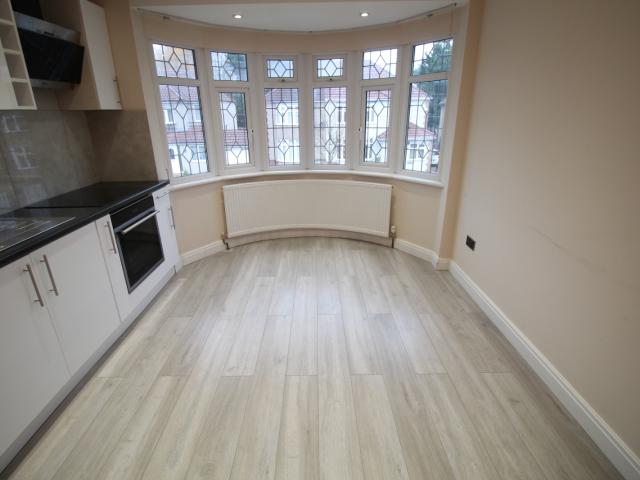 Modern Two Bedroom Maisonette in Pinner – All Bills Included!