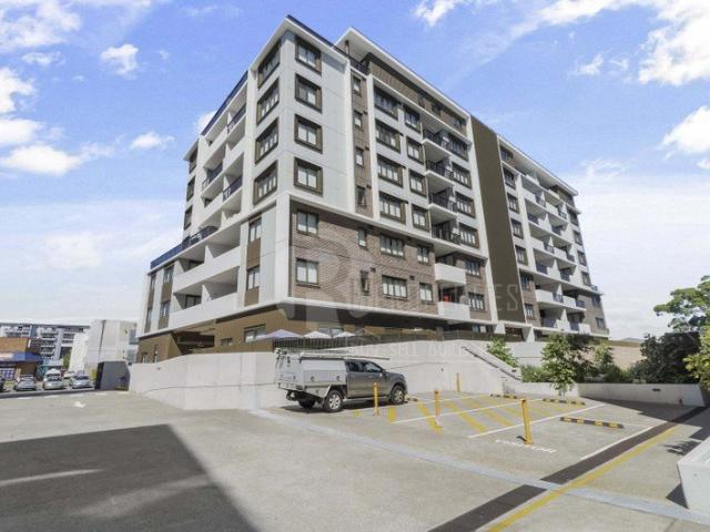 Modern Two Bedroom North Facing Living in the Heart of St Marys Up For LEASE!
