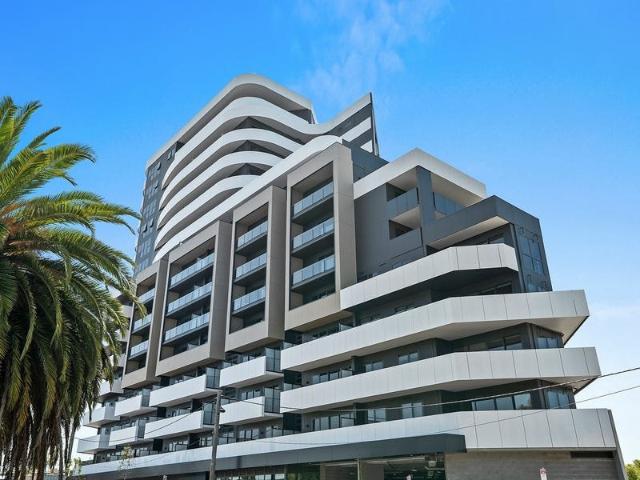 MODERN TWO BEDROOM WATERFRONT APARTMENT