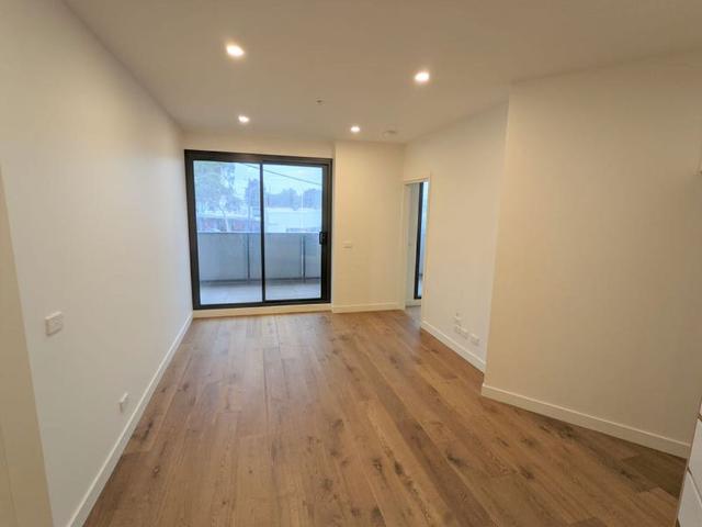 MODERN TWO BEDROOM WATERFRONT APARTMENT