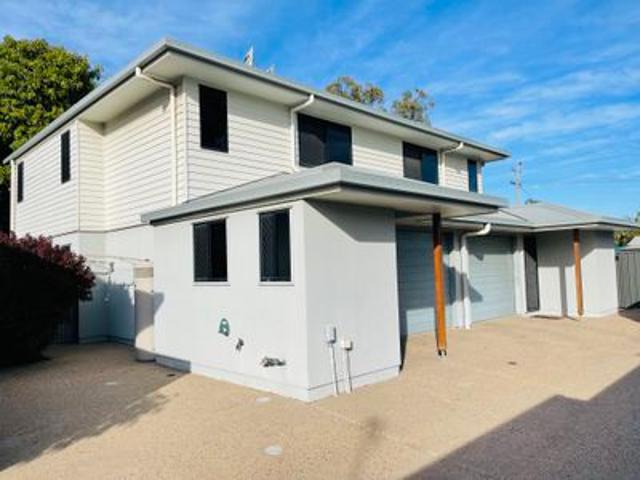 modern two bedroom townhouse, walking distance to local shops and golf course!