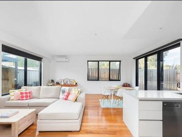 Modern Two Bedroom Townhouse!