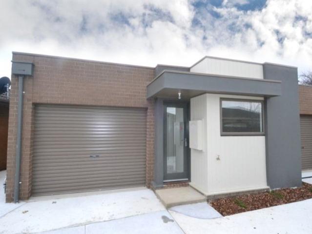MODERN TWO BEDROOM TOWNHOUSE
