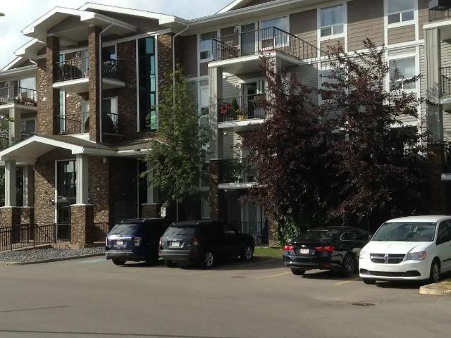 Modern Two Bedroom Two Bath in South Terwillegar