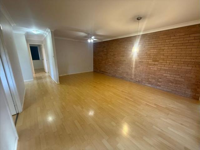 Modern Two Bedroom Unit with Private Courtyard