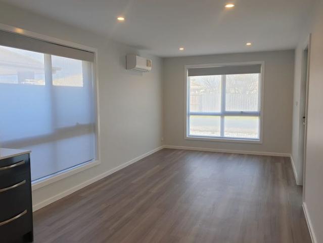 Modern Two Bedroom Unit Access off Bass Street