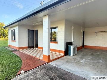Modern Two Bedroom Unit Close to Town