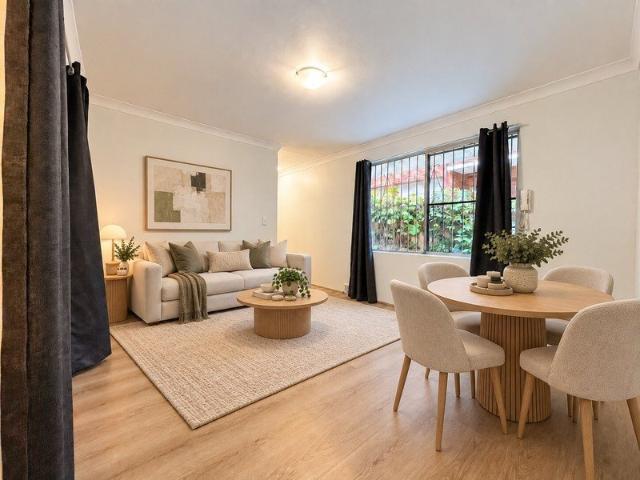 Modern Two Bedroom Unit in a Convenient Location