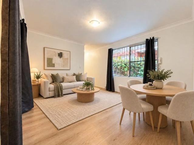 Modern Two Bedroom Unit in a Convenient Location