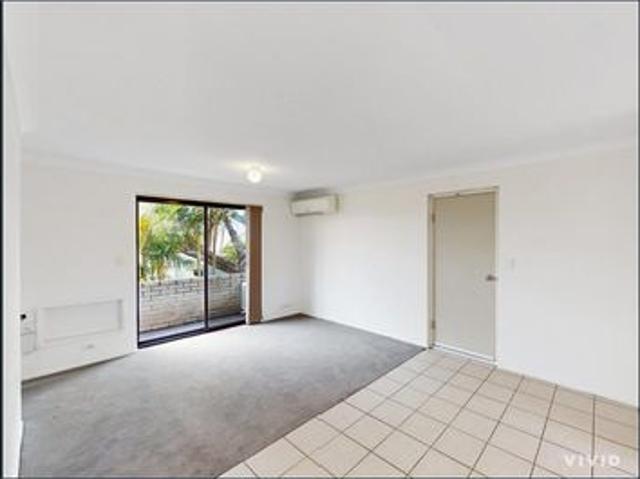 Modern Two Bedroom Unit in a Convenient Location