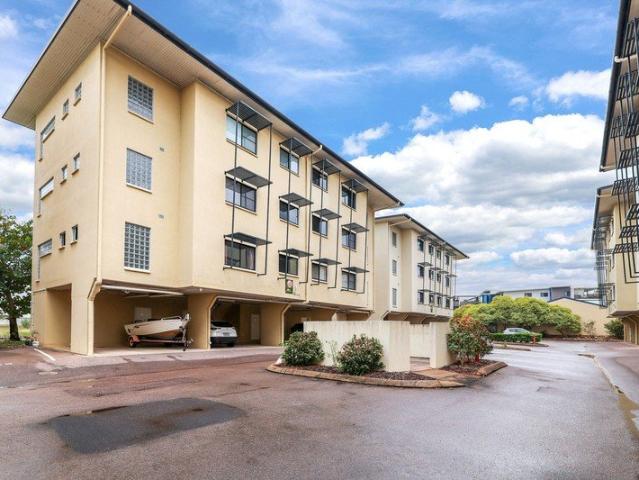 Modern Two Bedroom Unit in a Prime Rosebery Location