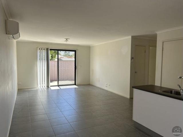 Modern Two Bedroom Unit in a Quiet Location