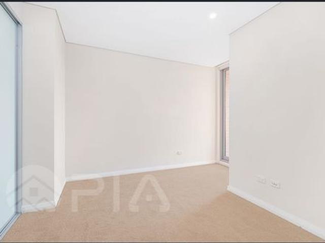 Modern two bedroom unit in heart of Merrylands for lease