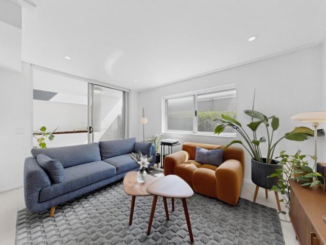 Modern Two Bedroom Unit in Mitchelton