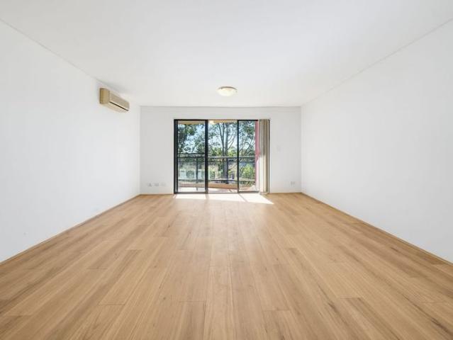 Modern Two Bedroom Unit in Prime Blacktown Location – Opposite Westpoint & Blacktown Station