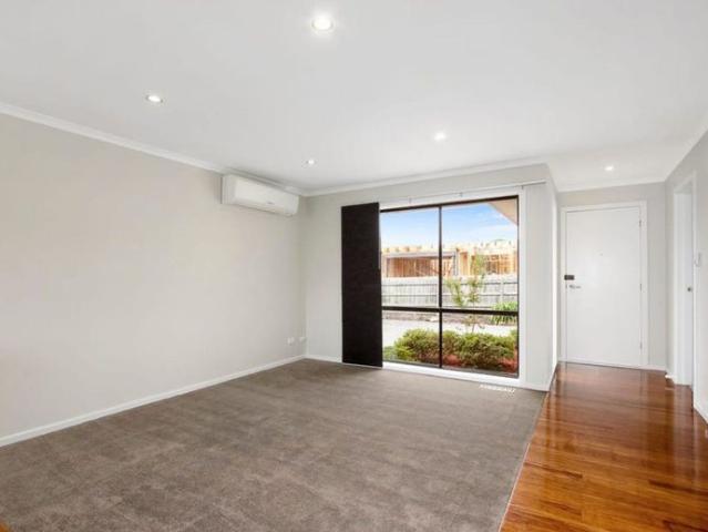 Modern Two Bedroom Unit in Prime Lilydale Location