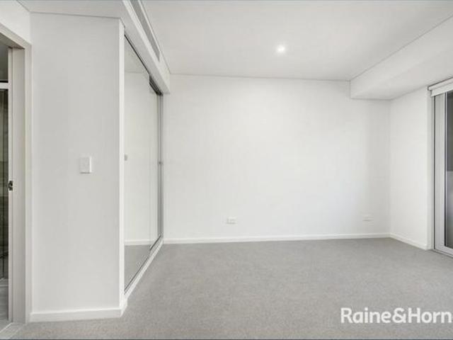 Modern Two Bedroom Unit in St Peters