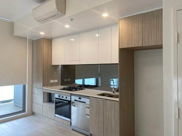 Modern Two bedroom unit on 9th Floor