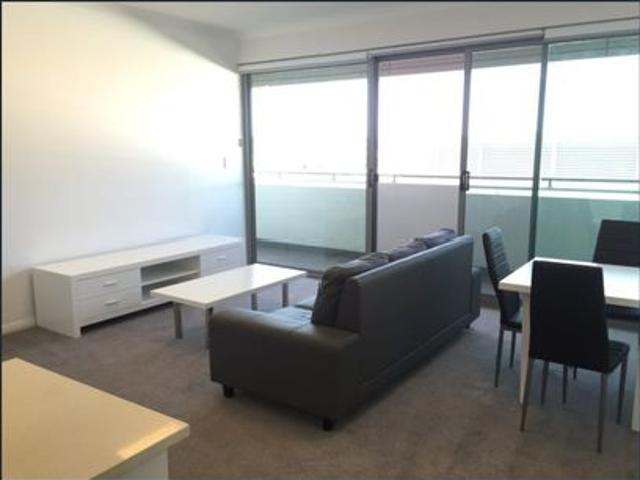 Modern Two Bedrooms One Bathrooms Apartment at Prime Location!