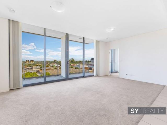 Modern two bedrooms plus large study room close to transport