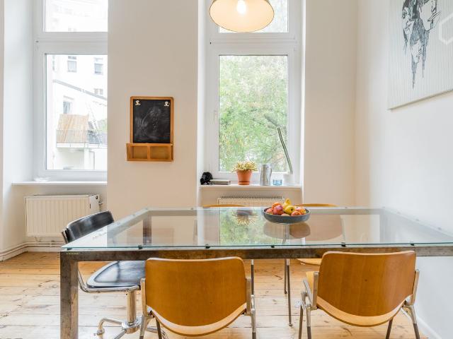 Modern Two Room Apartment In Berlin Kreuberg | W/ Bath Tub | Altbau, Berlin Amsterdam Apartments for Rent
