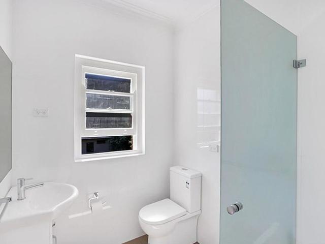 Modern Two Storey Townhouse in a Prime Macquarie Park/Marsfield