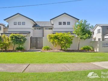 Modern two storey Townhouse with Coastal Feel