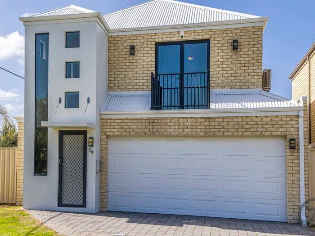 Modern Two Storey Living in the Heart of Mandurah