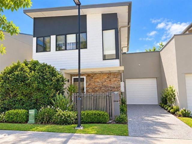Modern Two Storey Sanctuary in Hope Island